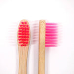 Minicepillo de bambú cerdas rosadas- weltunvidasustentable